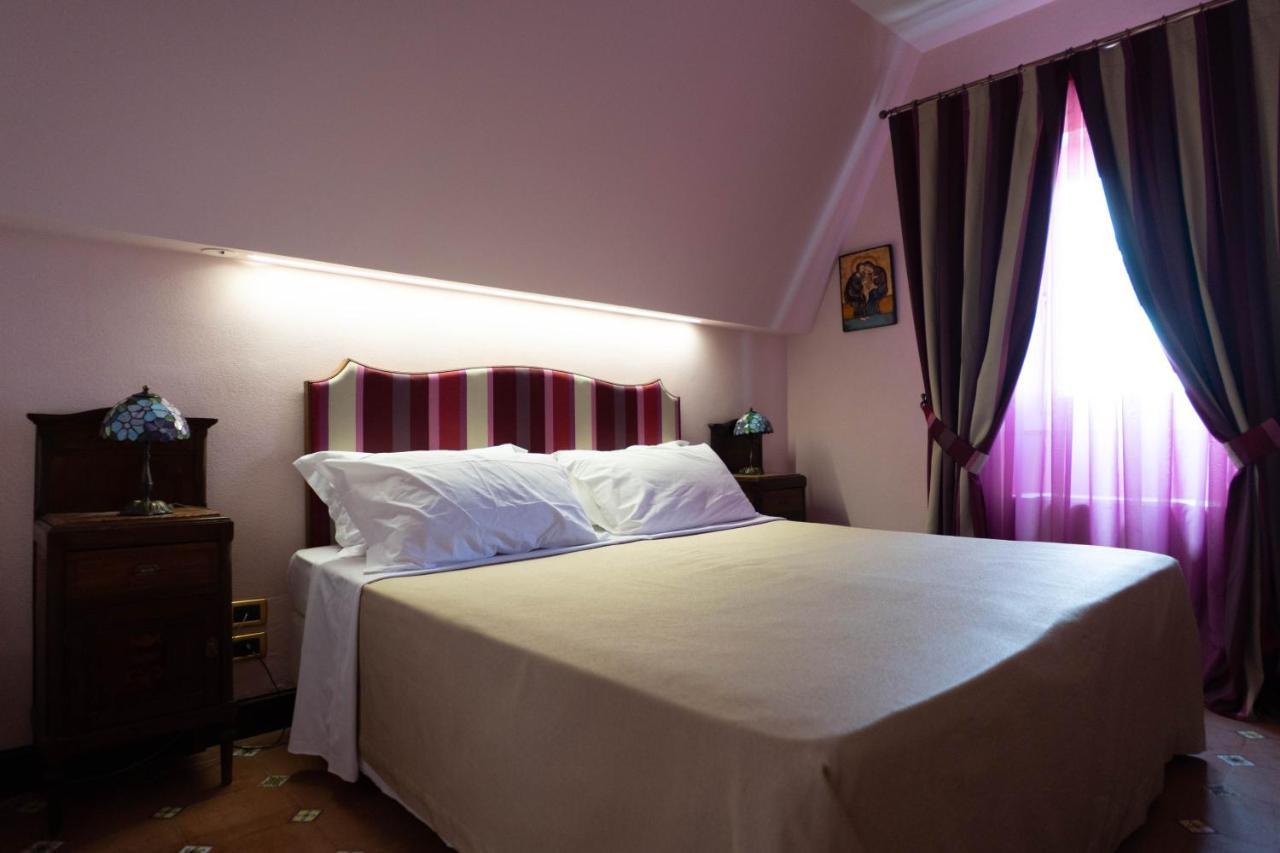 Hotel Villa Dorata Nicolosi Bagian luar foto