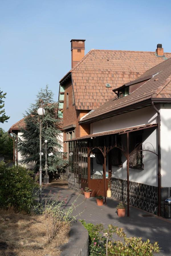Hotel Villa Dorata Nicolosi Bagian luar foto