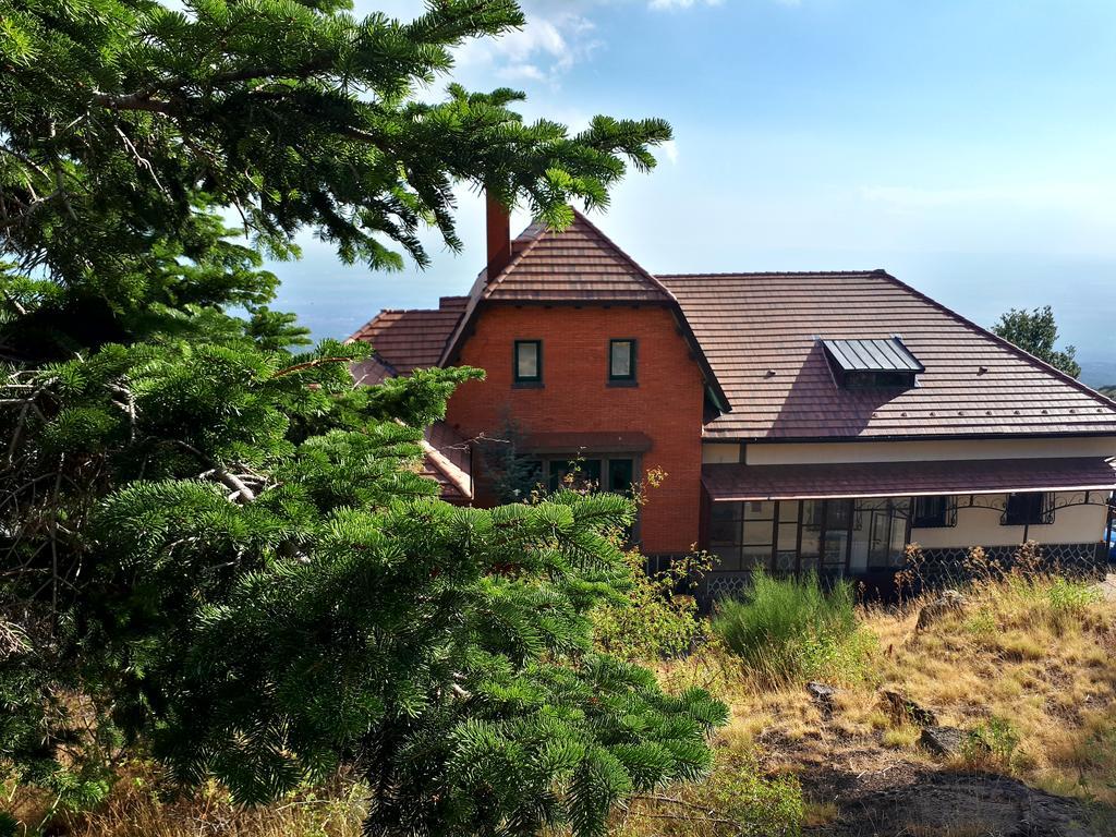 Hotel Villa Dorata Nicolosi Bagian luar foto